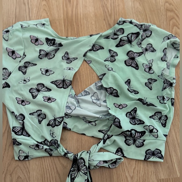 Rue 21 Green Butterfly Criss Cross Tie Shirt XL - Picture 3 of 3